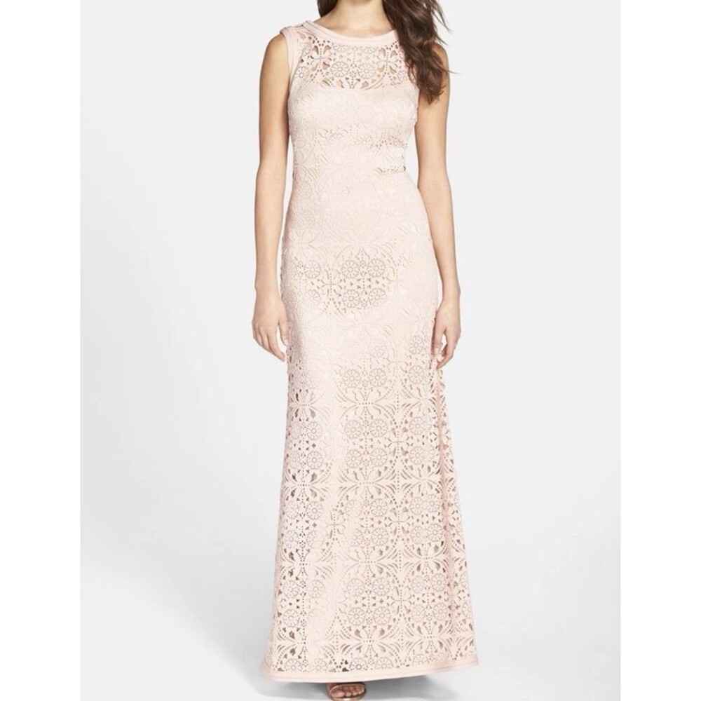 Tadashi Shoji Antique Pink Lasercut Neoprene Sleeveless Gown Small Prom Wedding